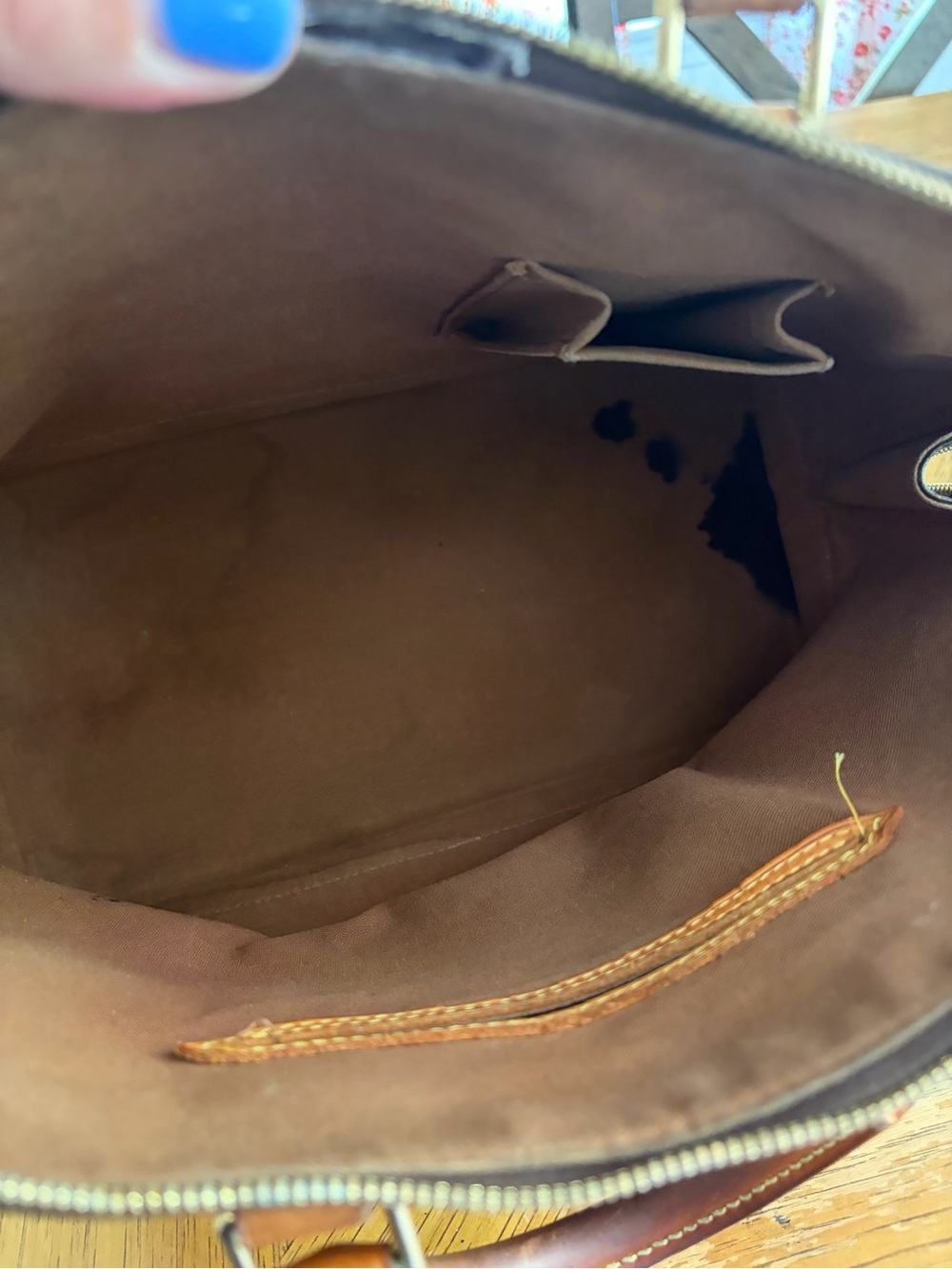 Authentic Louis Vuitton Alma PM - Picture 5 of 9